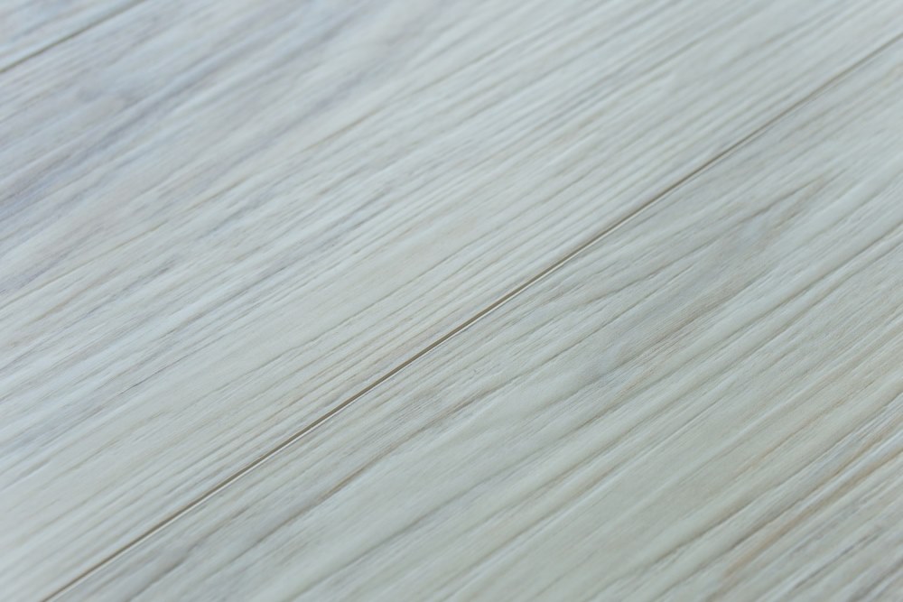 Замковая ПВХ плитка "Art Tile" Клён Жемчужный (1220*152*5 мм) — купить в Северодвинске