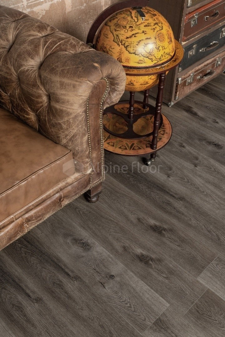 Замковая ПВХ плитка "Alpine Floor" Дуб торфяной  (1524*180*8мм) — купить в Северодвинске