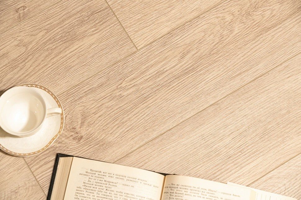 Виниловый ламинат "Bonkeel" Style Дуб Гарднер (1200*125*4 мм) — купить в Северодвинске