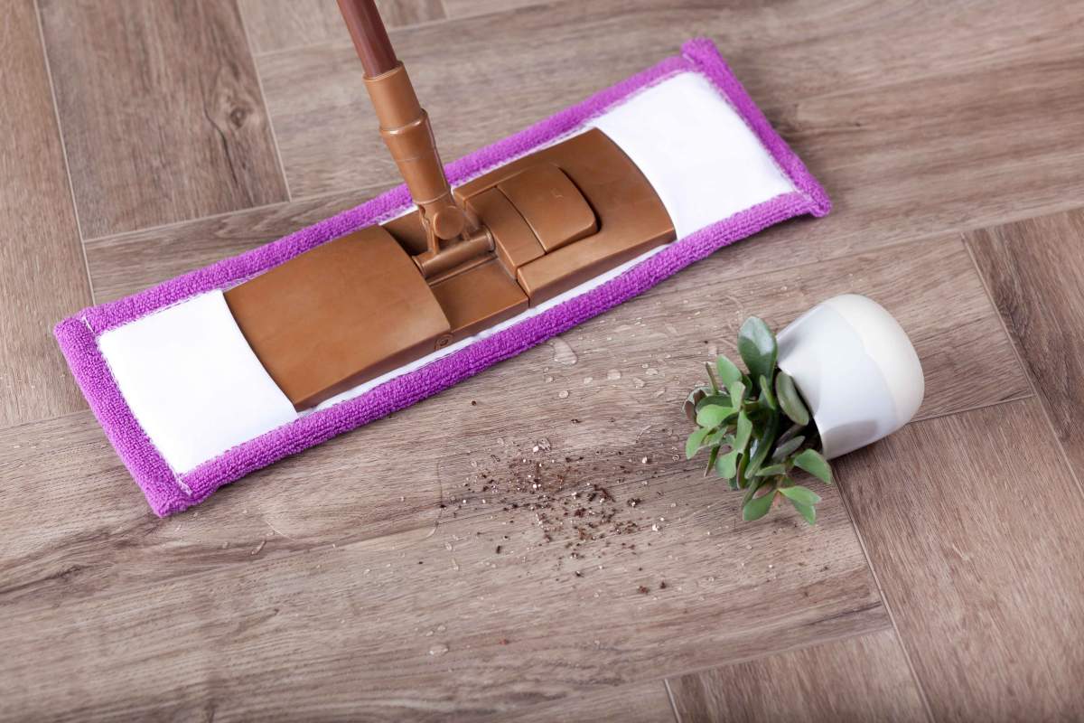 Замковая ПВХ плитка "Aberhof" Carmelita 1862 (615*123*5 мм) — купить в Северодвинске